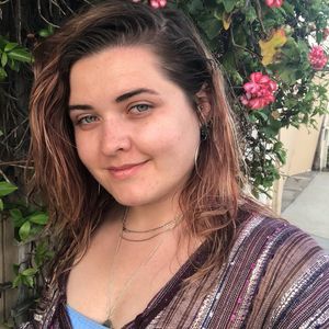 Meet your Posher, Lara